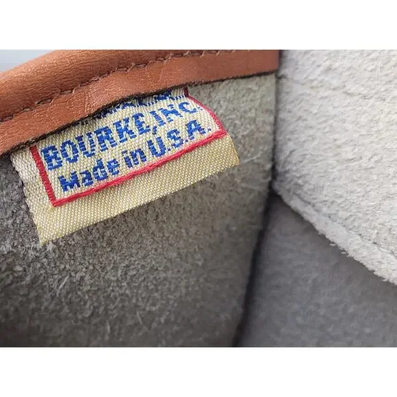 VTG Dooney & Bourke Large Equestrian Flap Bag Briefcase in Bone & British Tan - Picture 10 of 11